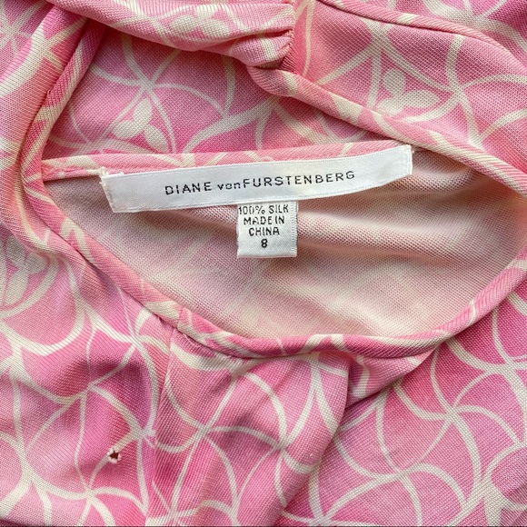 🚫SOLD🚫 The Pink Swirl Silk Dress 💗 - Picture 4 of 4